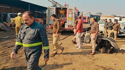 Baghpat: Massive fire in the scrap factory of Minister of State KP Malik's brother