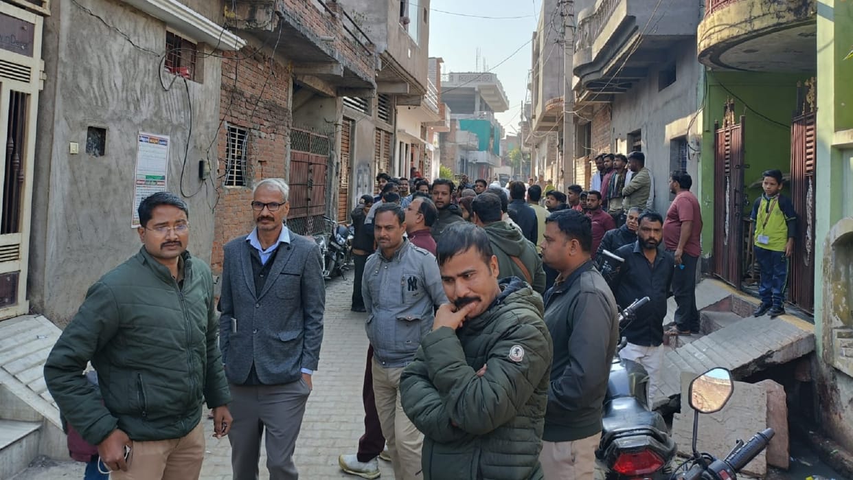 NIA team raided Mufti Khalid house in foreign funding case in jhansi