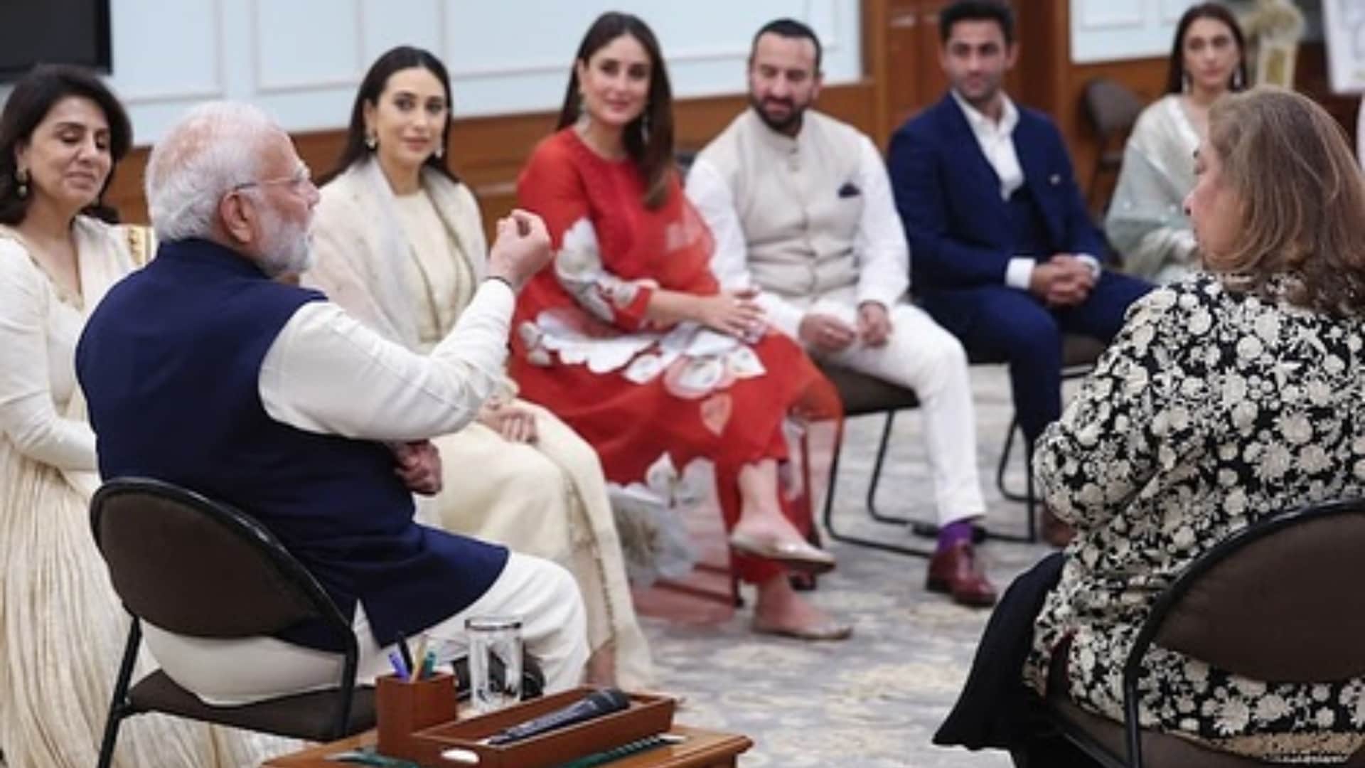 Kareena Kapoor Says It Was Her Dream come true To Sit Next To PM Narendra Modi Great Positive Energy