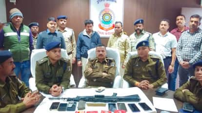 Police arrested the constable who stole INSAS rifle from 17th battalion in Kabirdham