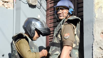 Sambhal MP Burkq: Police fired the bullet... the evidence is known to all, officers are hiding the crime