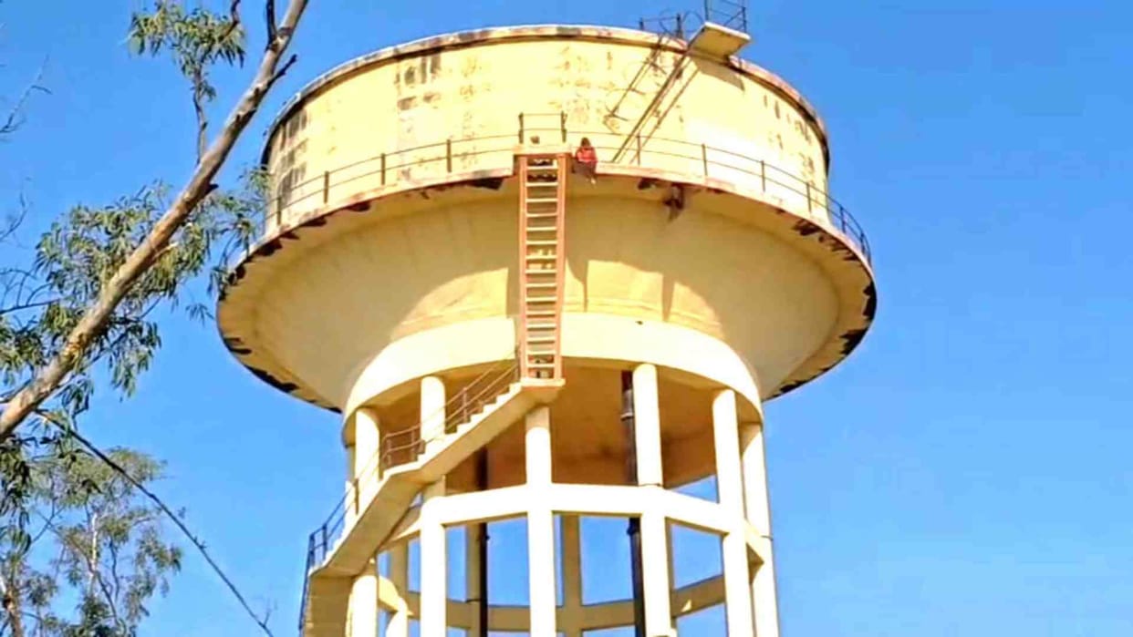Kekri News: When the rape victim did not get justice, the family climbed on the tank