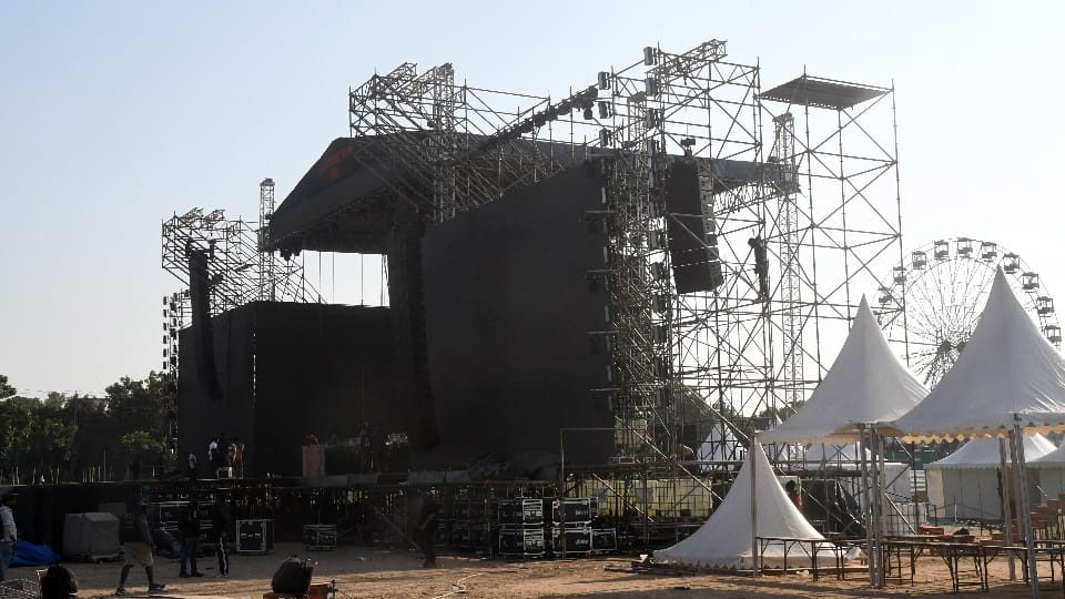 Singer Diljit Dosanjh live concert chandigarh ticket black marketing