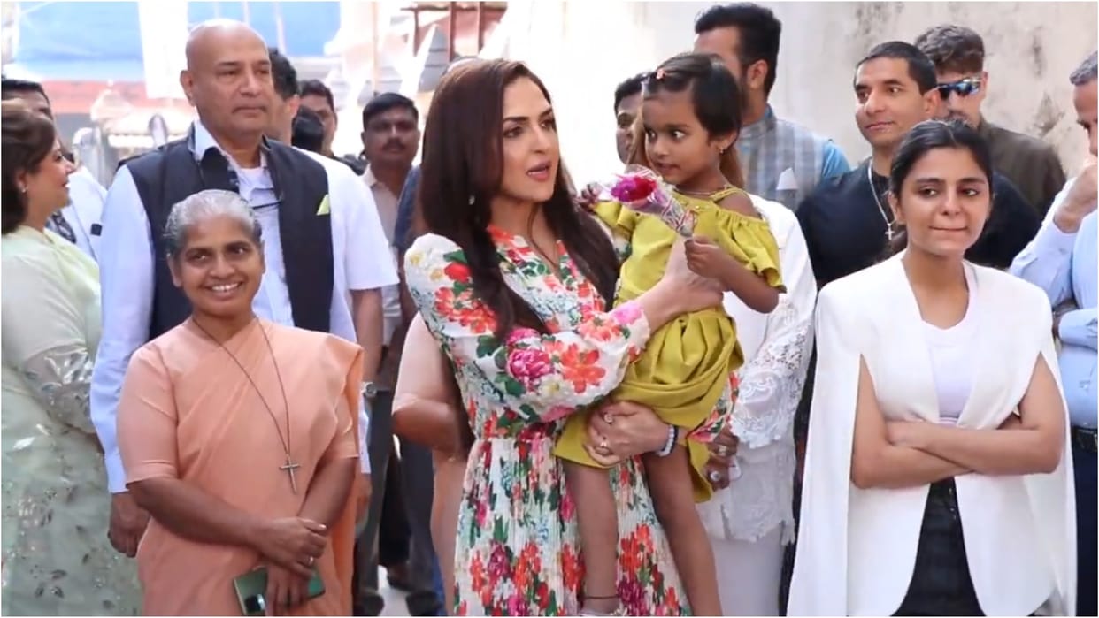 Christmas 2024: hema malini daughter and actor esha deol celebrate a green christmas with bhamla foundation