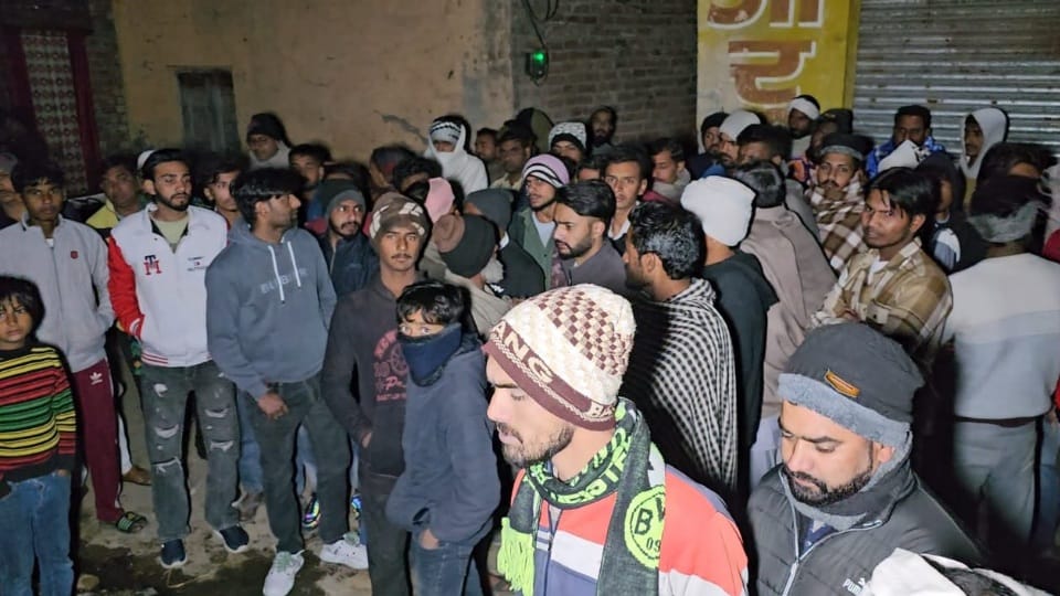 Dilapidated house balcony broke one child died three injured in Yamunanagar