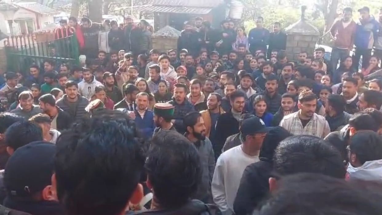 Himachal News Guest teachers policy not accepted give permanent employment youth anger erupted