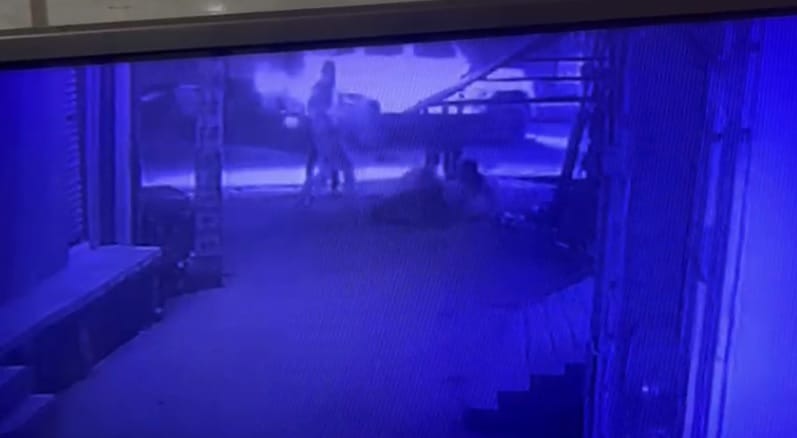 Drunkards created a ruckus video of the fight went viral the youth who tried to intervene was left bleeding