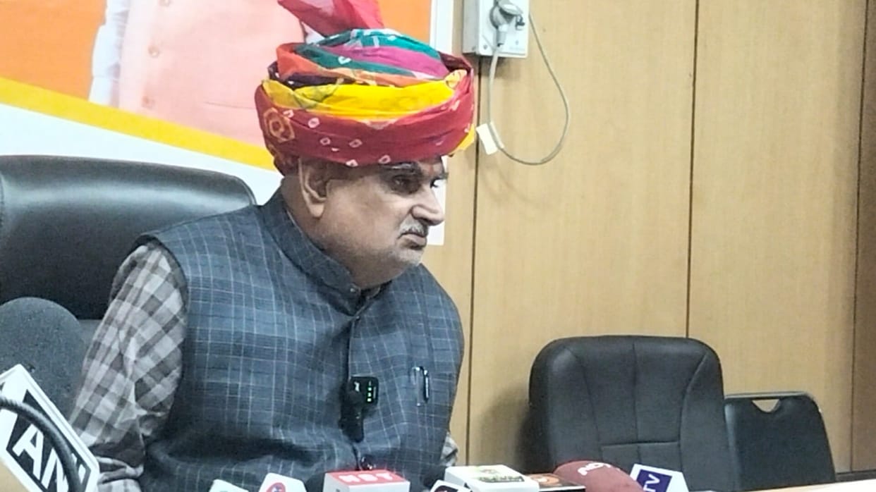no project got stuck due to budget In one year said minister kharra
