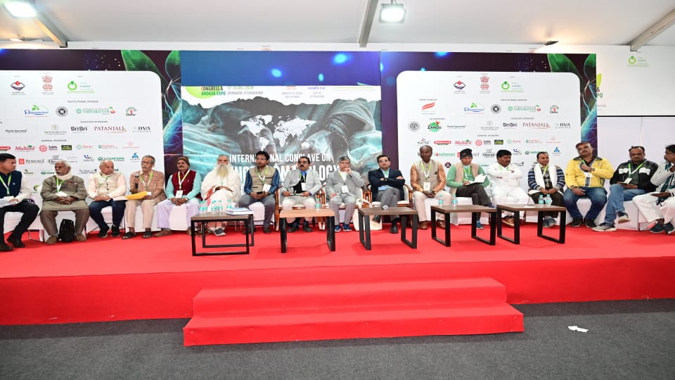 World Ayurveda Congress in Dehradun Vaidya said research related to Ayurveda should be done in simple language
