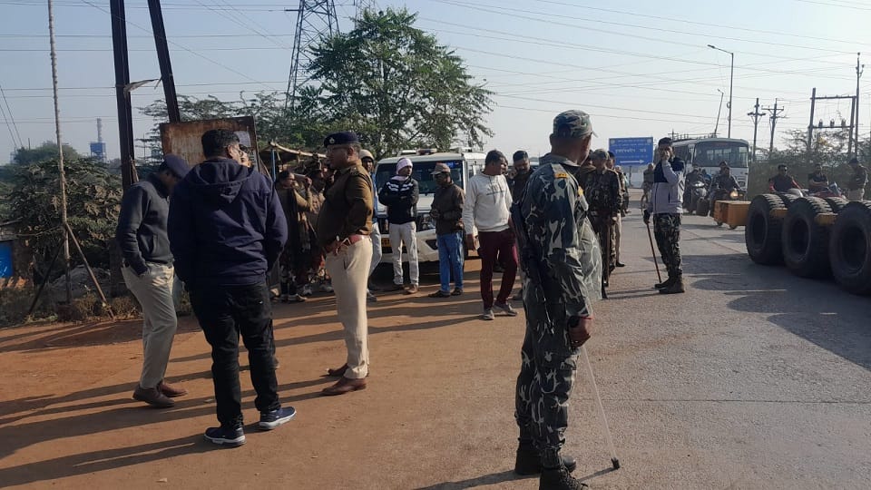 Police from five police stations verified citizens took 21 suspects to police station for questioning in Durg