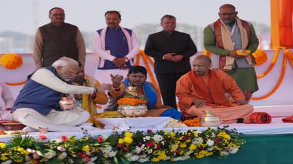PM Modi said - Mahakumbh is the great sacrifice of unity, every kind of discrimination is sacrificed here.