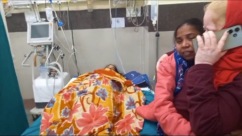 दो मंजिला इमारत से कूदी छात्रा