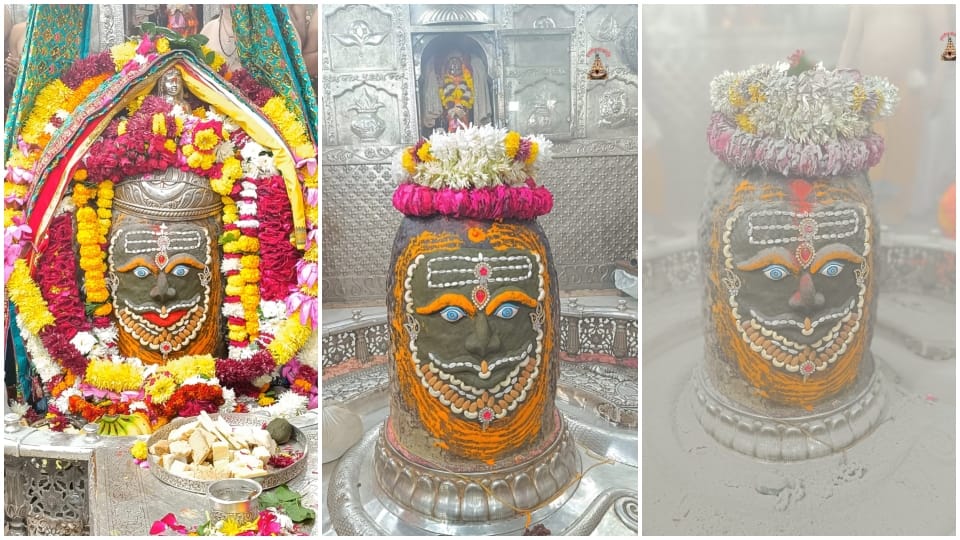 Mother Ganga was seated on the head of Baba Mahakal, then worship took place and Baba Mahakal