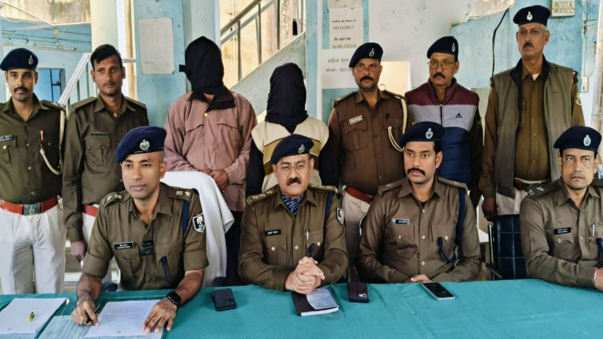 truck loaded with lentils was looted in Bihar while going from UP to Kolkata driver turned out conspirator
