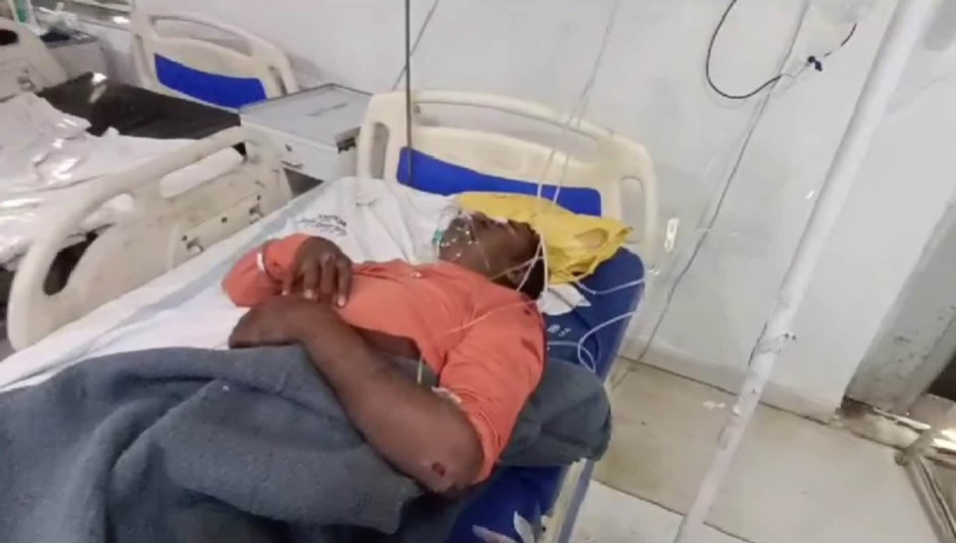 अस्पताल में भर्ती घायल आकाश जाट