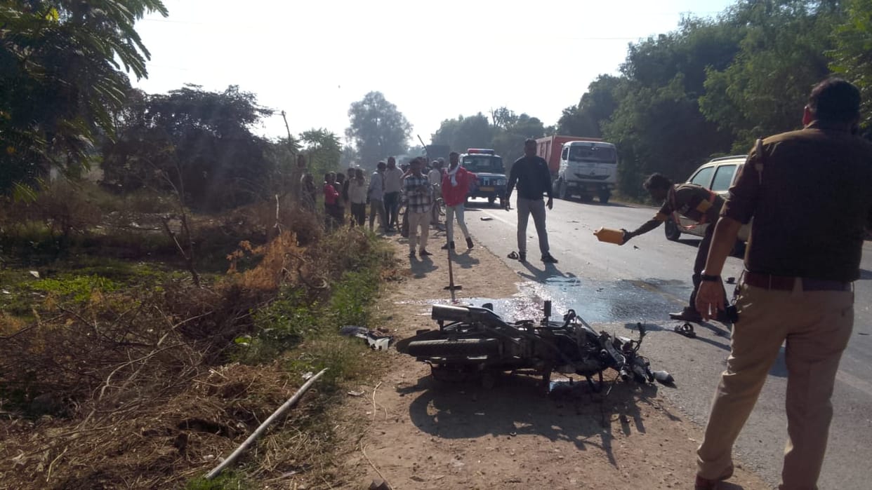 Kanpur Accident Truck ran over bike riders two died accident happened while returning from a wedding ceremony