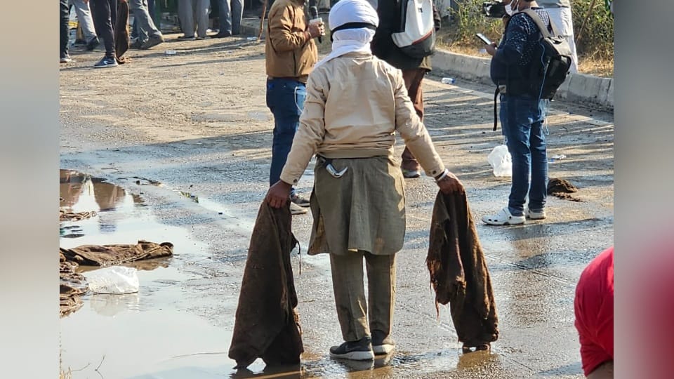 Kisan Andolan News: Police Use Tear Gas, Water Cannons on Protesting Farmers at Shambhu Border