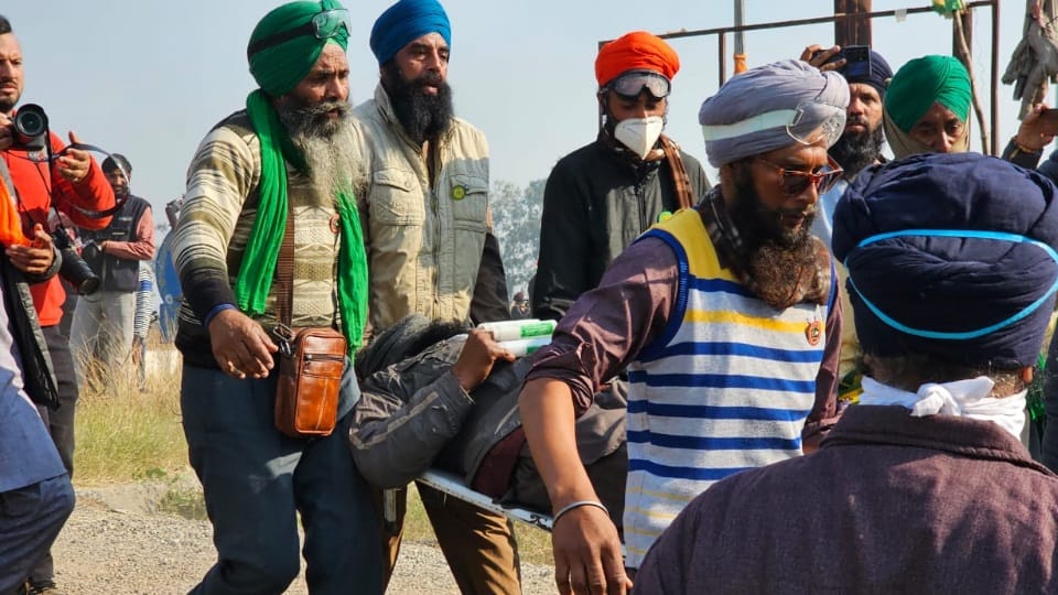 Kisan Andolan News: Police Use Tear Gas, Water Cannons on Protesting Farmers at Shambhu Border