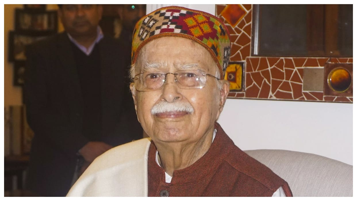 bjp veteran leader lal krishna advani health updates admitted in apollo hospital