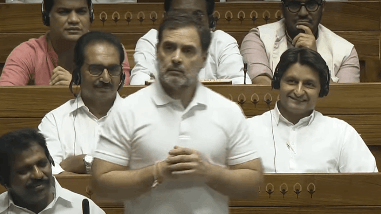 Rahul Gandhi raised  Chandapa daughter issue in Lok Sabha and cornered UP government