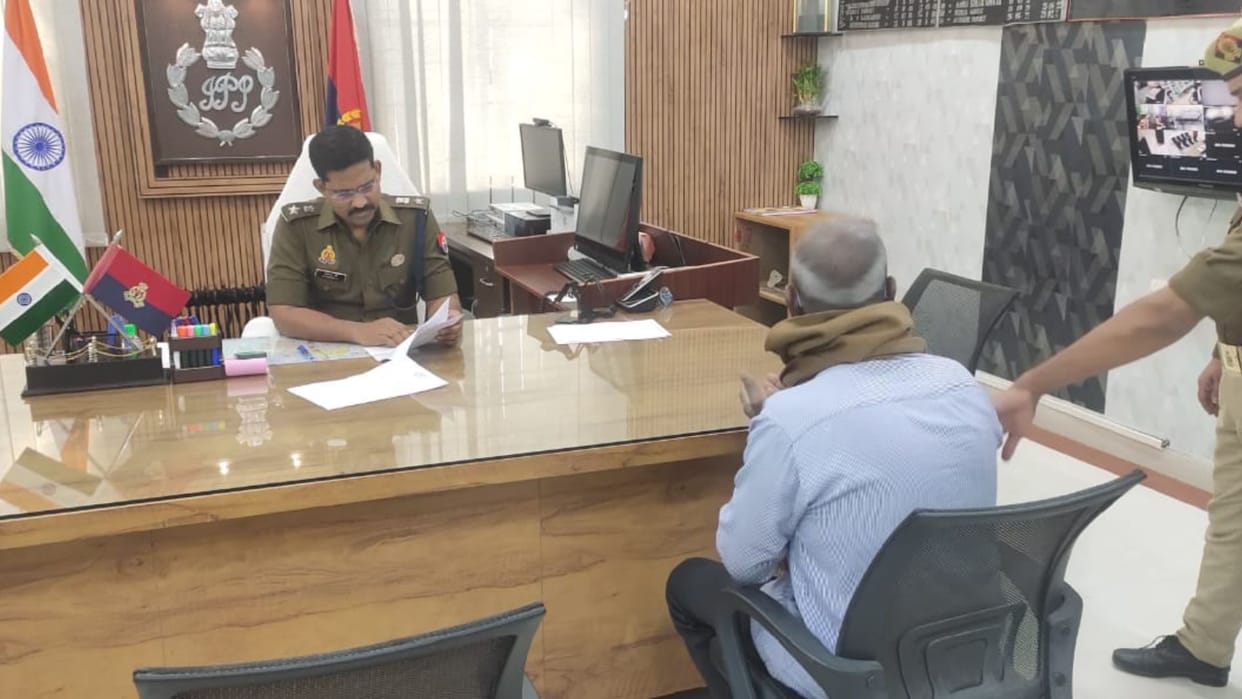 Superintendent of Police held public hearing, instructed station in-charges to listen to the problems of the c