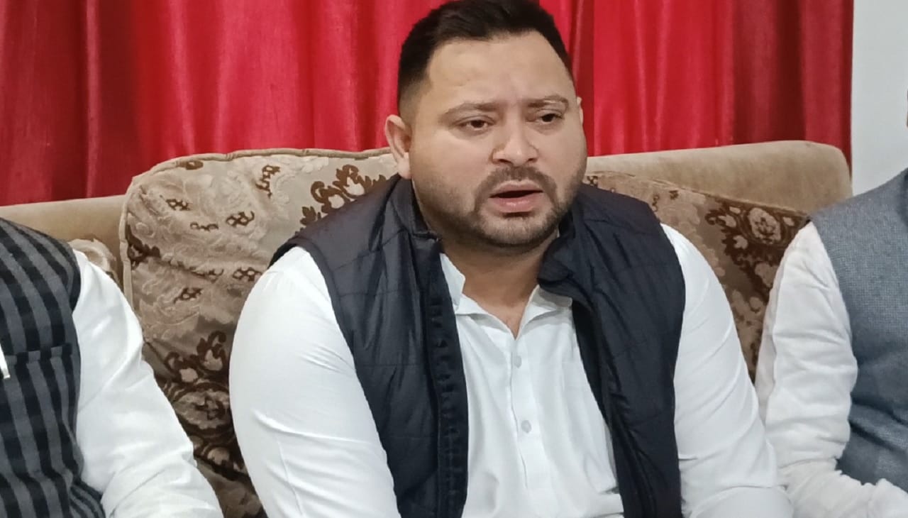 Patna: Tejaswi's big statement on Nitish's U-turn says CM is no longer in his senses he is unable to run Bihar