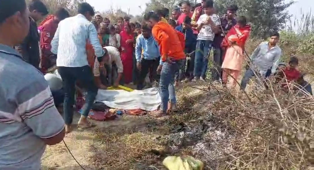 A farmer was burnt alive due to the negligence of the electricity department
