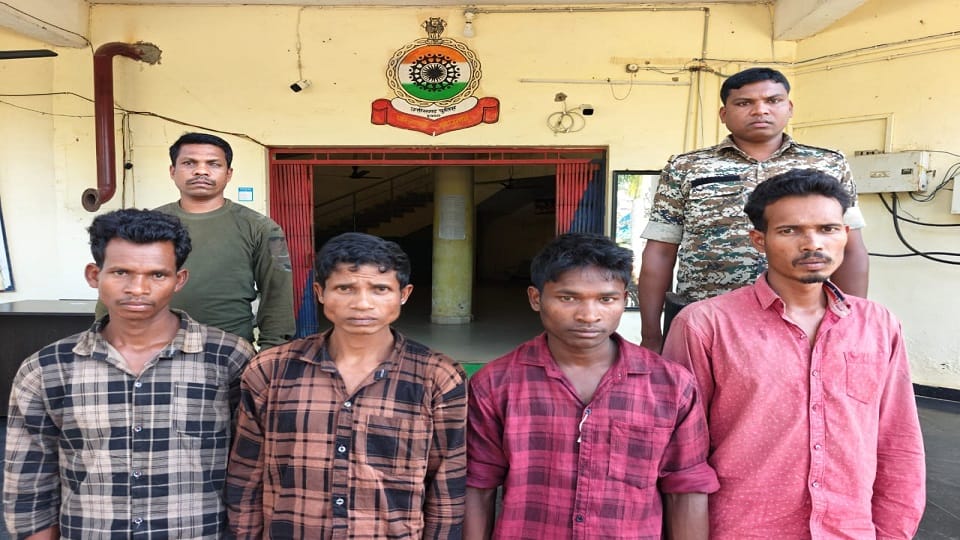 Security forces got success four Jan Militia members involved in murder of former Sarpanch arrested in Bijapur