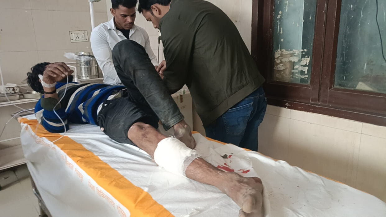 History-sheeter Sarfaraz of Shahpur caught in an encounter with SOG in Gorakhnath area of Gorakhpur.