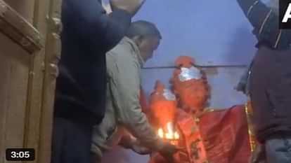 Aarti was performed in shiv temple of Sambhal which was discovered in Sambhal