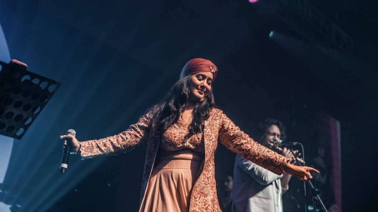 10 Interesting stories related to Harshdeep Kaur Birthday she received three awards for the song Dilbaro
