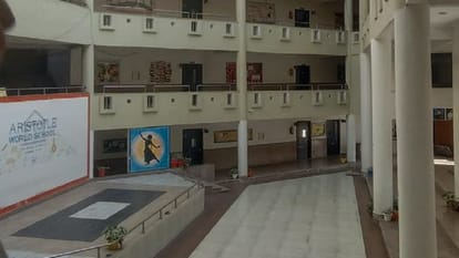UP: Raid on the premises of former OSD of Noida Development Authority Ravindra Singh Yadav