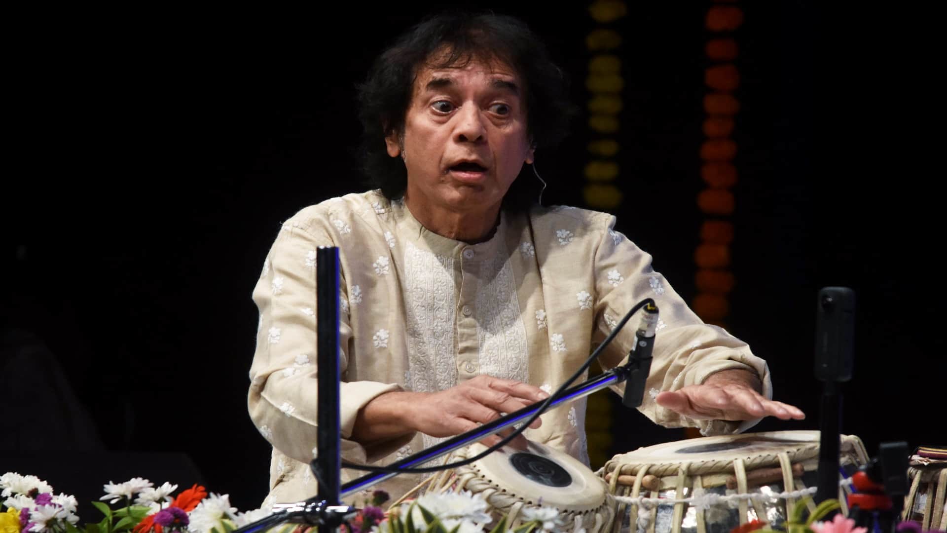 Journey from tabla player to 'Ustad', see the life of Zakir Hussain in pictures