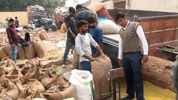 Banaras Paddy Procurement Azamgarh Won Divisions Speed Increased In 