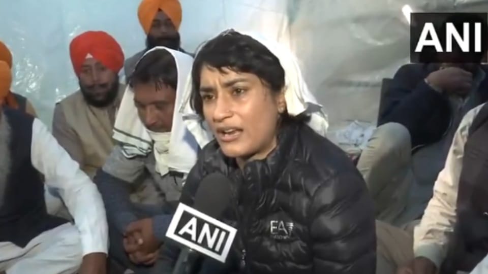 Vinesh Phogat reached Khanauri border to meet Jagjit singh Dallewal target PM Modi