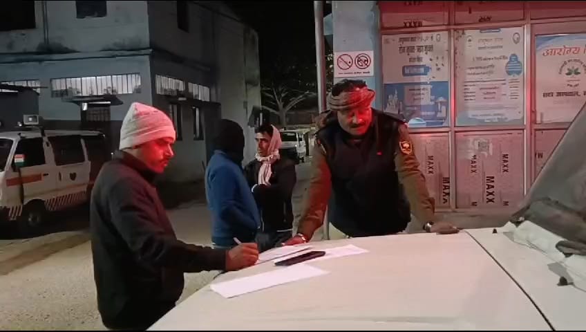 A woman committed suicide by jumping from the old Gandak bridge