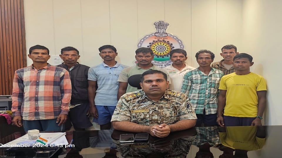 Before Home Minister Amit Shah visit police got a big success nine Naxalites arrested with explosives in Sukma
