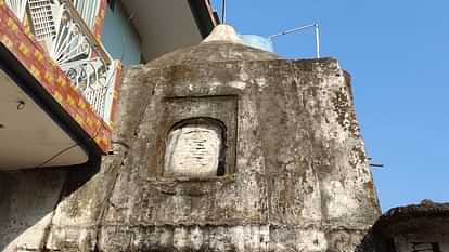 UP News Sambhal Tunnel building of ancient stepwell is emerging layer by layer in Sambhal