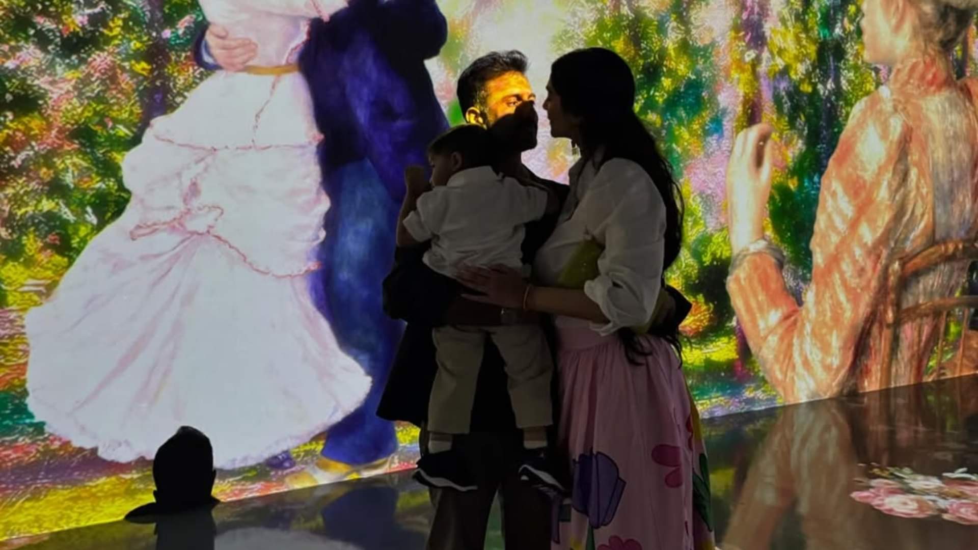 Sonam Kapoor shares lovely photos with husband Anand Ahuja and cute pics of Son Vayu love is true