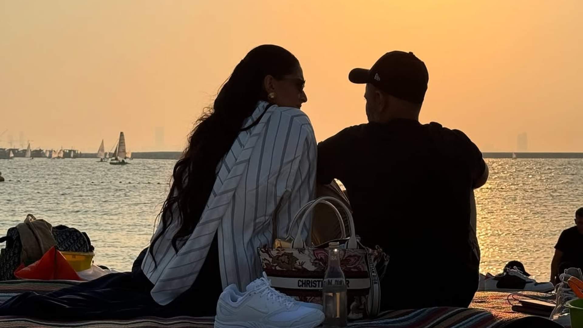 Sonam Kapoor shares lovely photos with husband Anand Ahuja and cute pics of Son Vayu love is true