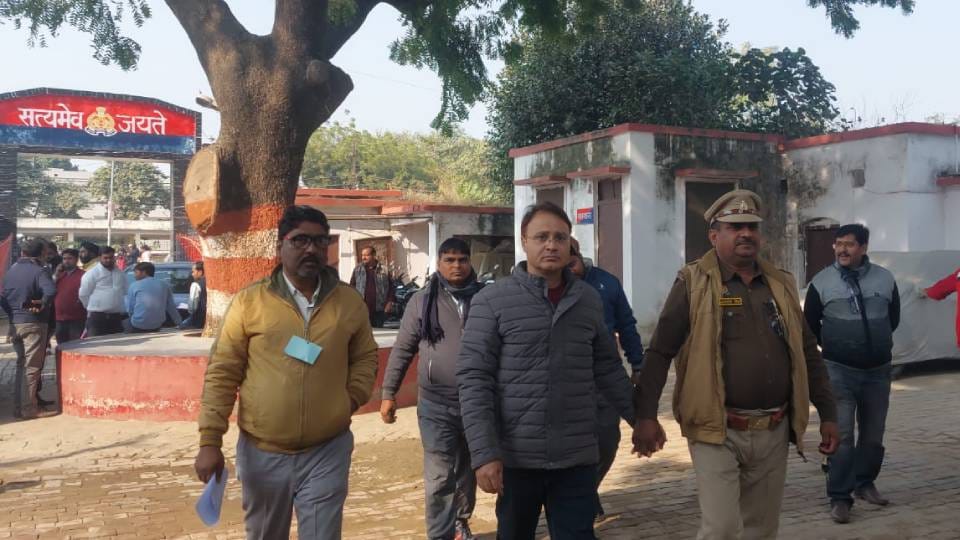 accused was caught giving CTET exam in place of someone else in Sultanpur