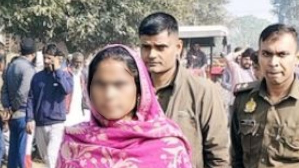 woman along with her lover killed her husband after seeing him in an objectionable condition In Shahjahanpur
