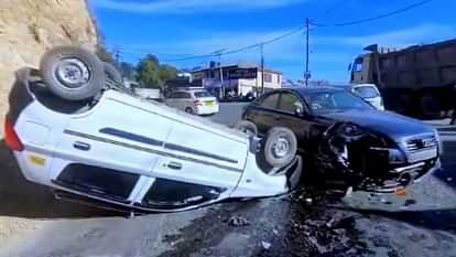 himachal road accident two cars collapsed in shimla near sankatmochan Temple on chandigarh shimla nh 5