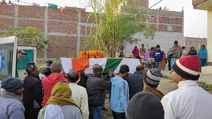 Aurangabad: As soon as body of army soldier Chittaranjan Singh wrapped in tricolor arrived, chaos in family
