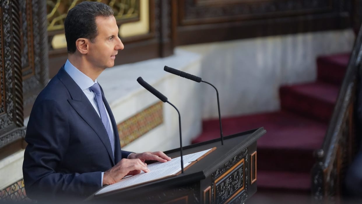 Ousted Syrian leader Bashar Al-Assad says he had planned to keep fighting but Russians evacuated him