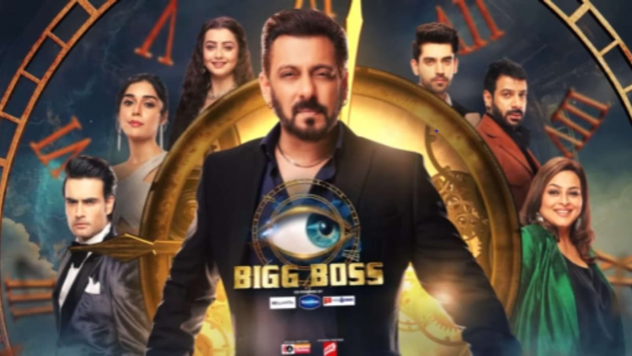 Bigg Boss 18 Double elimination during midweek digvijay rathee out from salman khan show yamini malhotra