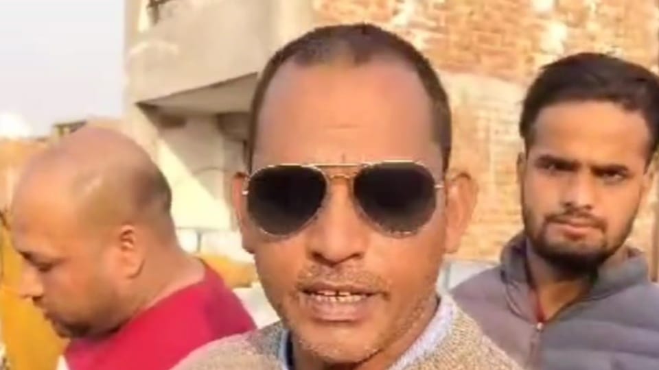 Meerut: three arrested for Claimed to grow hair by applying oil, are already bald themselves