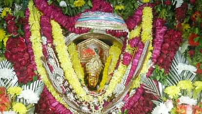 Satvik decoration of Batuk Bhairav done with 51 kg of vine flowers in varanasi