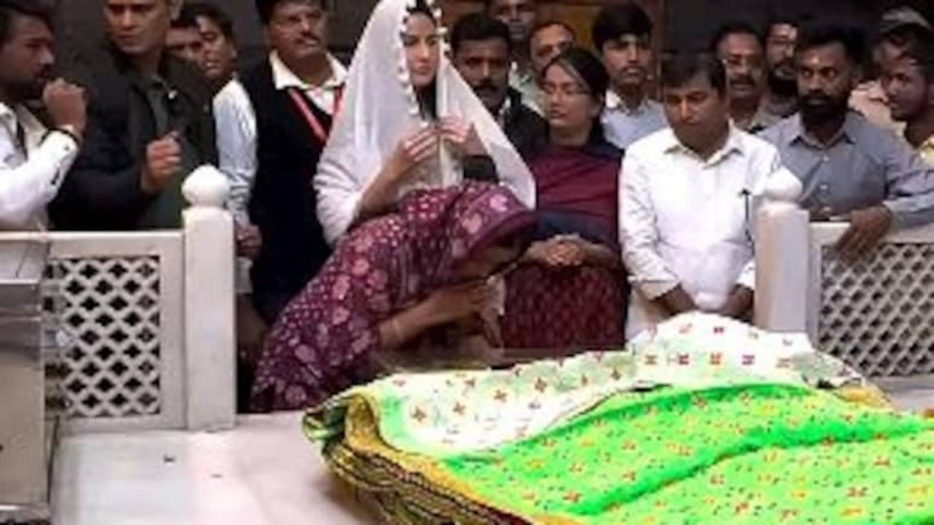 Katrina Kaif day out with her mother in law Veena Kaushal visited the revered Sai Baba temple in Shirdi