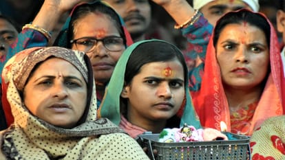 Meerut: Those who do not invest their body, mind and money in God, their children invest their mind in liquor
